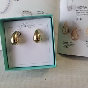 jBloom Gold Teardrop Earrings